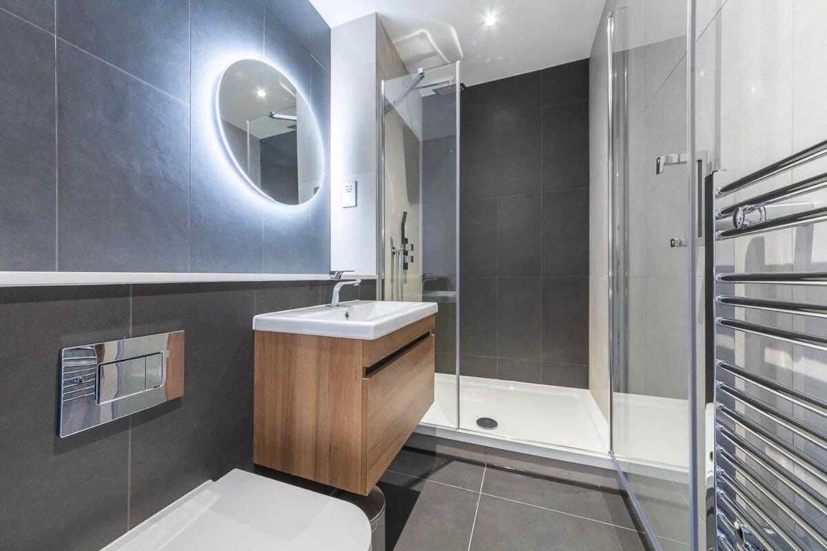 Modern Studio Apartment In East Grinstead Exterior foto