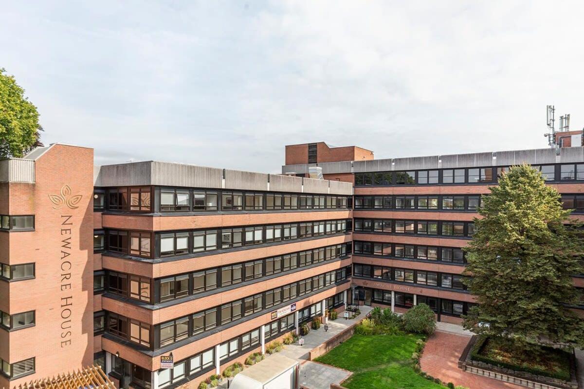 Modern Studio Apartment In East Grinstead Exterior foto