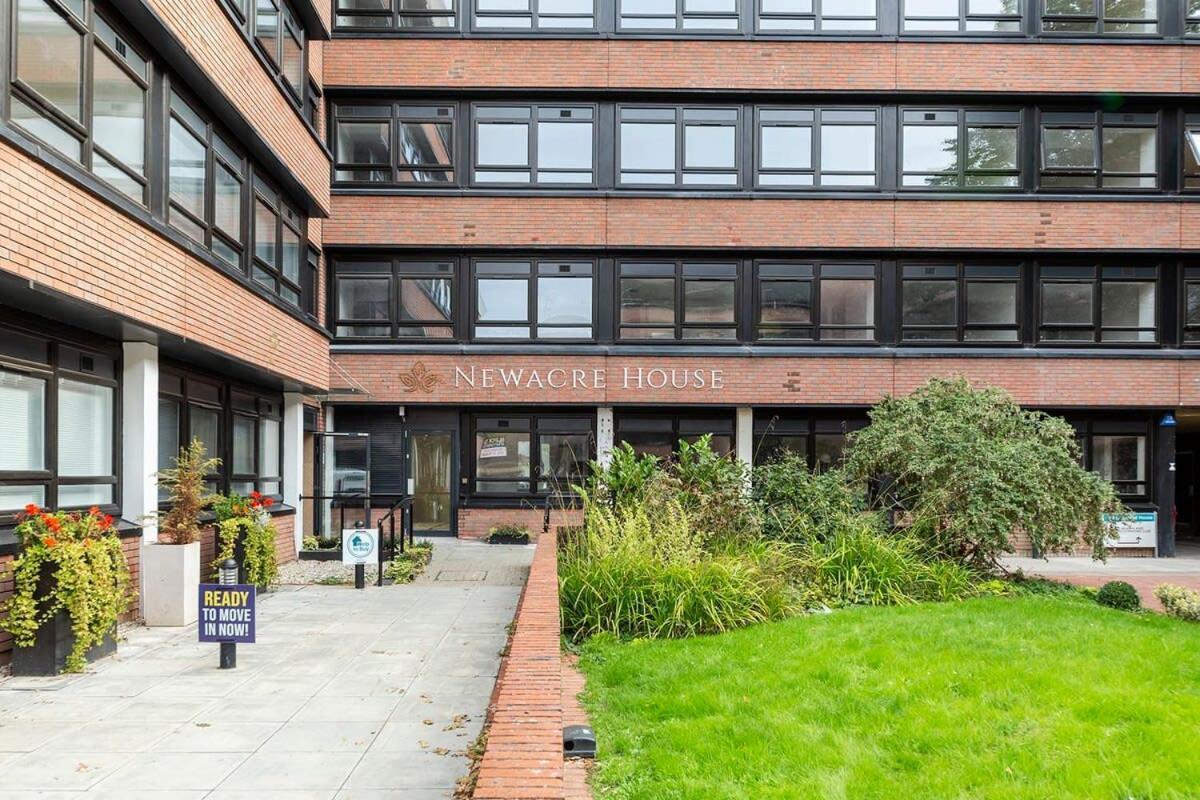 Modern Studio Apartment In East Grinstead Exterior foto